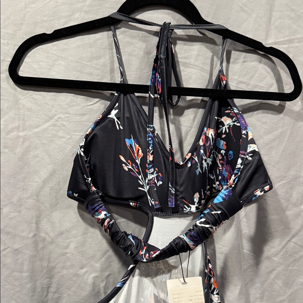 SHAN Multicolor Floral Backless Dress - Picture 6 of 9